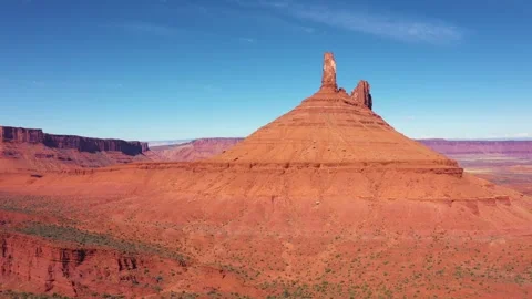High Red Rock Formation Result Collapse Process In Valley Canyon Colorado River Vidéo 261839767
