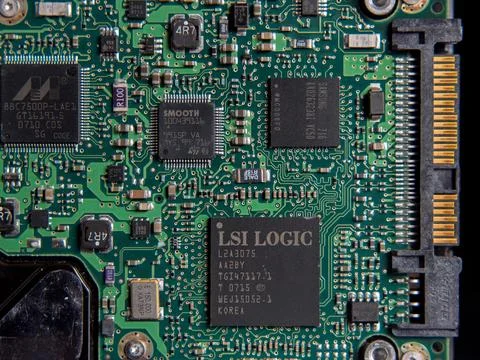 High-Resolution Close-Up of Computer Circuit Board Components Foto stock