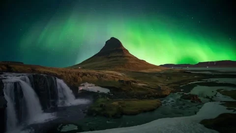 High resolution time lapse footage of a very strong northern lights also known Vídeos de archivo 334658787
