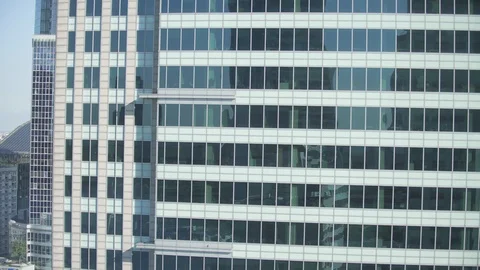 High rise window cleaner Stockbeeldmateriaal 90336581