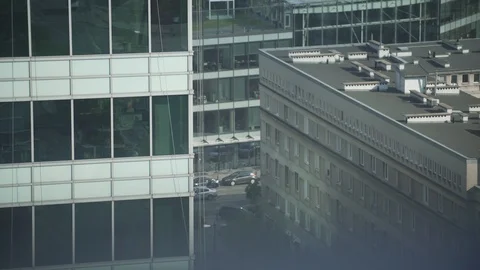 High rise window cleaner- tilt up Stockbeeldmateriaal 90336660