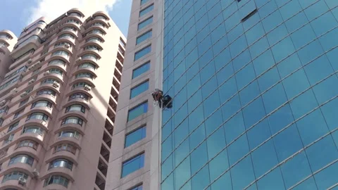 High Rise Window Cleaning Worker Vídeo Stock 340826788