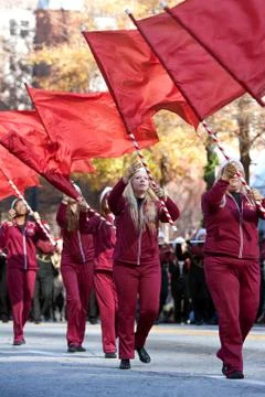 High school flag corps performs in atlanta christmas parade Foto stock