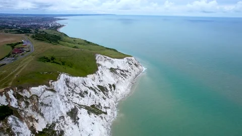 High Scroll of Cliffs and Beach Drone Footage at Seven Sisters Beachy Head 스톡 동영상 200754480