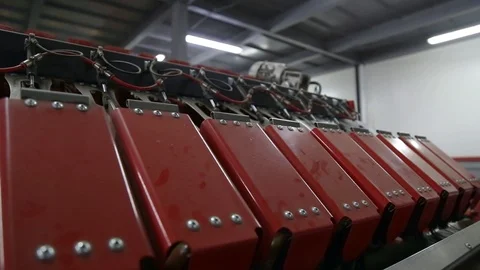 High speed automated machine for sorting products for mass production inside Stockbeeldmateriaal 125665340