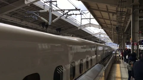 High speed bullet train by the railway station in Tokyo, Japan Video stock 77205792