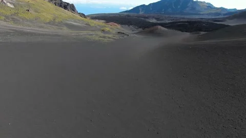 High speed close view of ashes inside the volcano valley in Hawaii Video stock 196912872