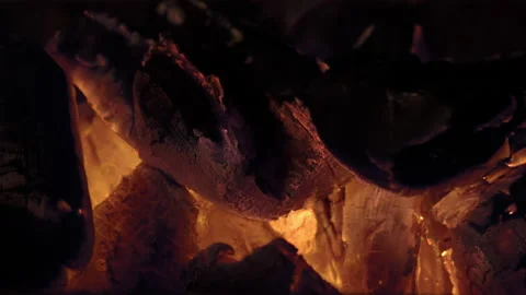 High Speed Macro Close-Up Burning Flaming Charcoal Briquettes Hot Fireplace Vidéo 157238675