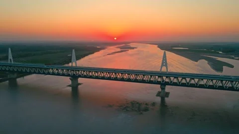 High-speed rail and highway bridge 高铁驶过大桥 Video stock 149730862