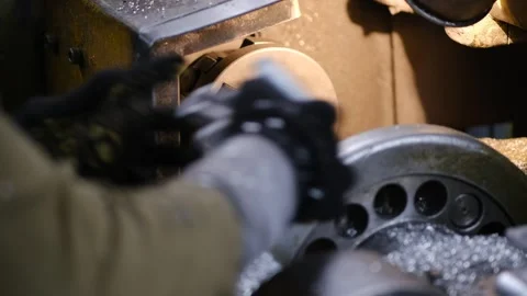 High speed rotation of metal workpiece on industrial lathe machine for prec.. Vídeo Stock 335145305