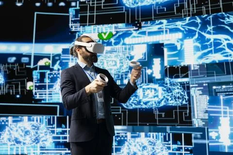 High tech expert uses vr glasses next to neural network AI brain system Foto stock