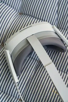 A high-tech VR virtual reality head-mounted display Foto stock