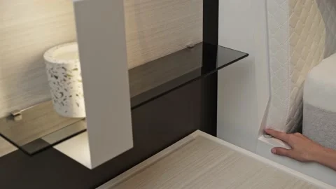 High-tech white metal bedside lamp Vidéo 178896425