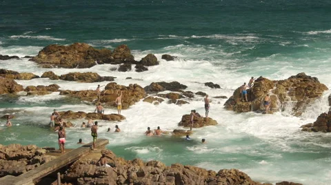 High tide diving at "The Point" Mossel Bay, SA. Vídeo Stock 57978731