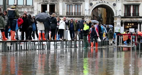 High Tide in Saint Mark Square 스톡 동영상 254481462