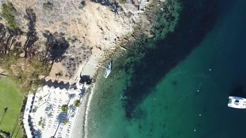 High top down view of clear water n shipwreck Stock Footage 175079928