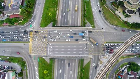 High traffic on multi layered highway intersection in Subang Jaya, Kuala Lumpur. Foto stock
