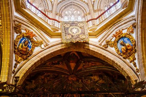 High Vaulted Ceiling and Painted Medallions of Guadalupe Monastery Church Stockfoto's