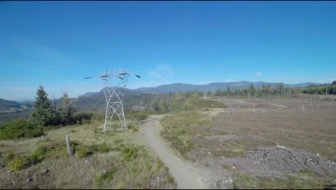 High Voltage electrical power line in rural mountains area Stock-Footage 42944548