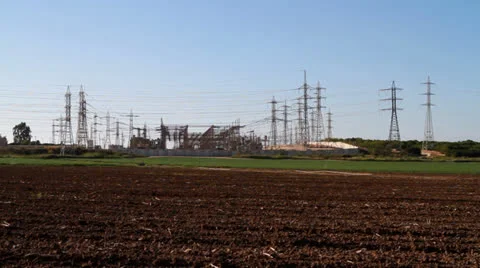 High-voltage electricity tower Stockbeeldmateriaal 22518919