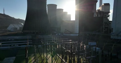 High voltage installation at power plant, fossil fuels, infrastructure Vídeo Stock 303617877