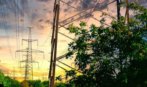 High voltage pole. high voltage tower on sunset. industrial view of high voltage Foto stock