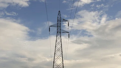 High Voltage Pole moving clouds and blue sky. 4k Accelerate time 動画素材 93070617