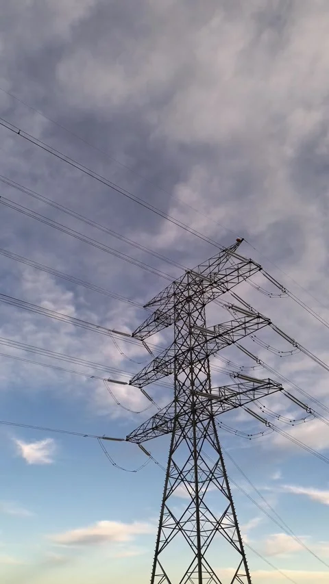 High Voltage Transmission Tower Supporting Renewable Energy Grid Modernization Vidéo 329894902