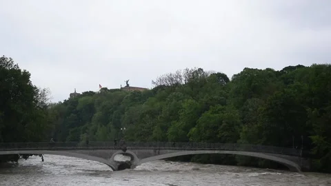 High water of Isar river in central Munich Stock Footage 134581407