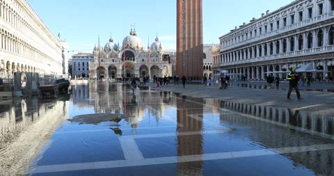 High water in Venice Stock Footage 166557920