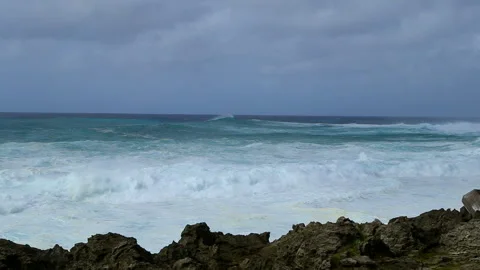 High Waves on the Eve of Typhoon No. 8 Видео 332493953