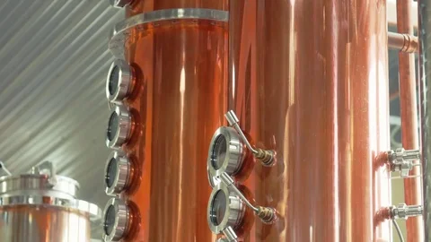 Highend distilling equipment Vídeos de archivo 74800688