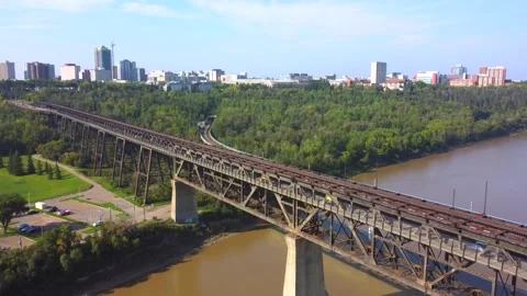 The Highlevel Bridge in Edmonton, Alberta, Canada on a beautiful summer day. Stock Footage 252080931