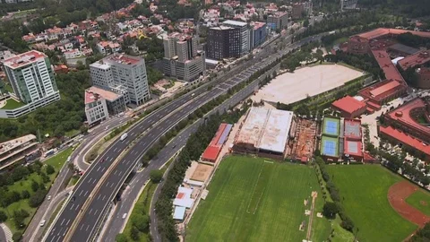 Highway and cloudy sky Vídeo Stock 74721035