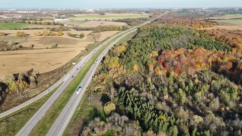 Highway and Fall Colours Stockbeeldmateriaal 253949366