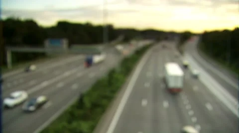 Highway with anonymous, moving traffic. 動画素材 8654890
