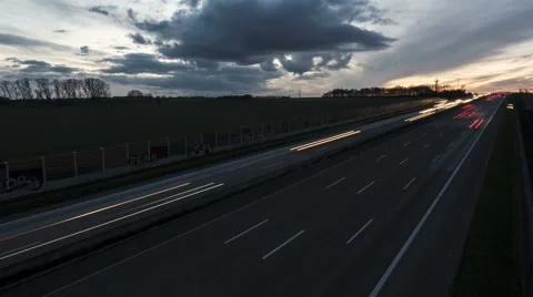 Highway at dusk - timelapse Видео 60688504