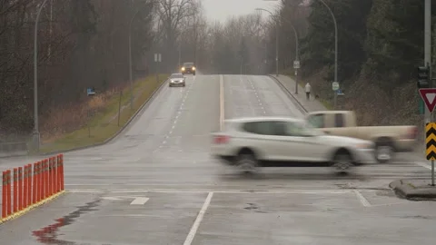 Highway intersection. Crossing traffic. Video stock 148514137