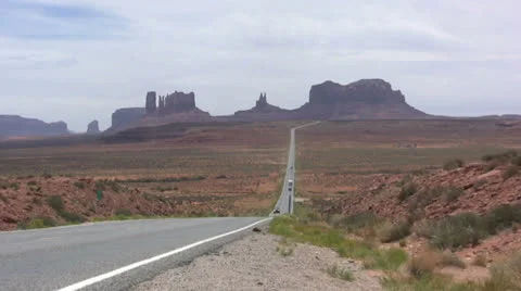 Highway to Monument Valley Vídeos de archivo 26187143
