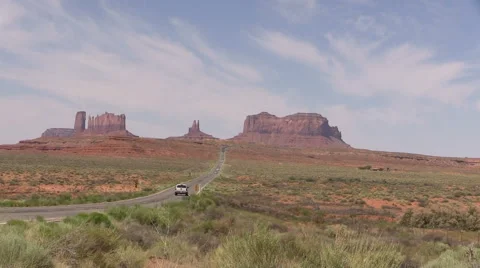 Highway to Monument Valley Vídeos de archivo 64636694