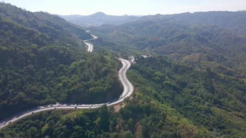 Highway on the mountain 스톡 동영상 230241212
