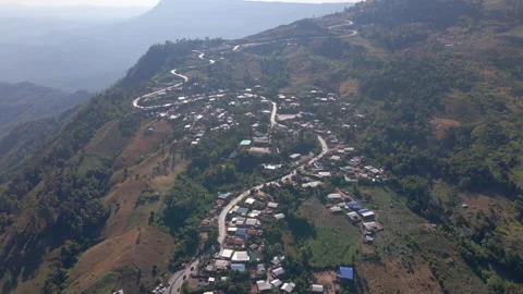 Highway on the mountain 스톡 동영상 230242637