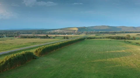 Highway to the mountains. Vidéo 112097888