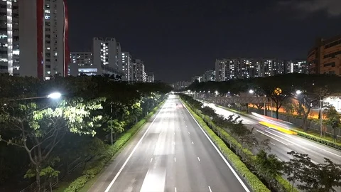 Highway night traffic timelapse  Видео 128032438