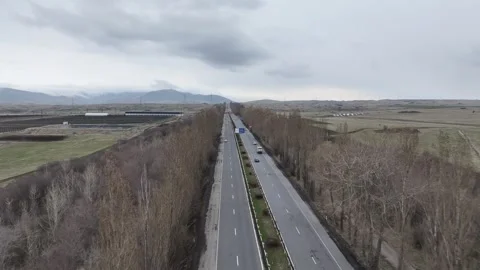 Highway passing through a field 3 Video stock 337319460