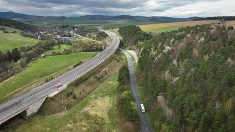 Highway in Slovakia as it winds through hills, mountain landscapes. 스톡 동영상 274058184