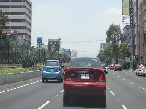 HIGHWAY SWITCHING LANES DASHBOARD 스톡 동영상 77810137