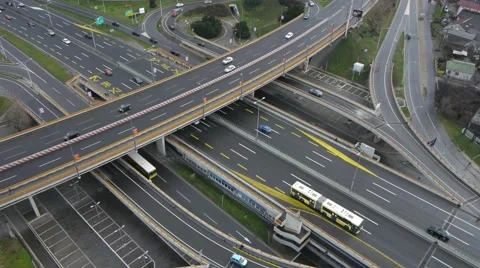 Highway traffic aerial 库存影片 47437520