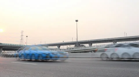 Highway traffic 動画素材 25542390