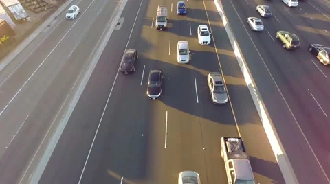 Highway Traffic Видео 43175882